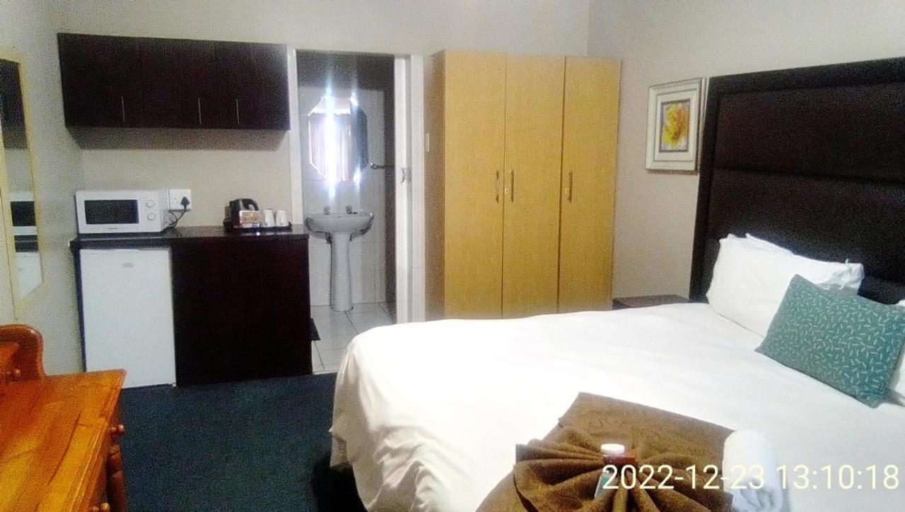 Hemmingways Bed & Breakfast King William's Town Ngoại thất bức ảnh